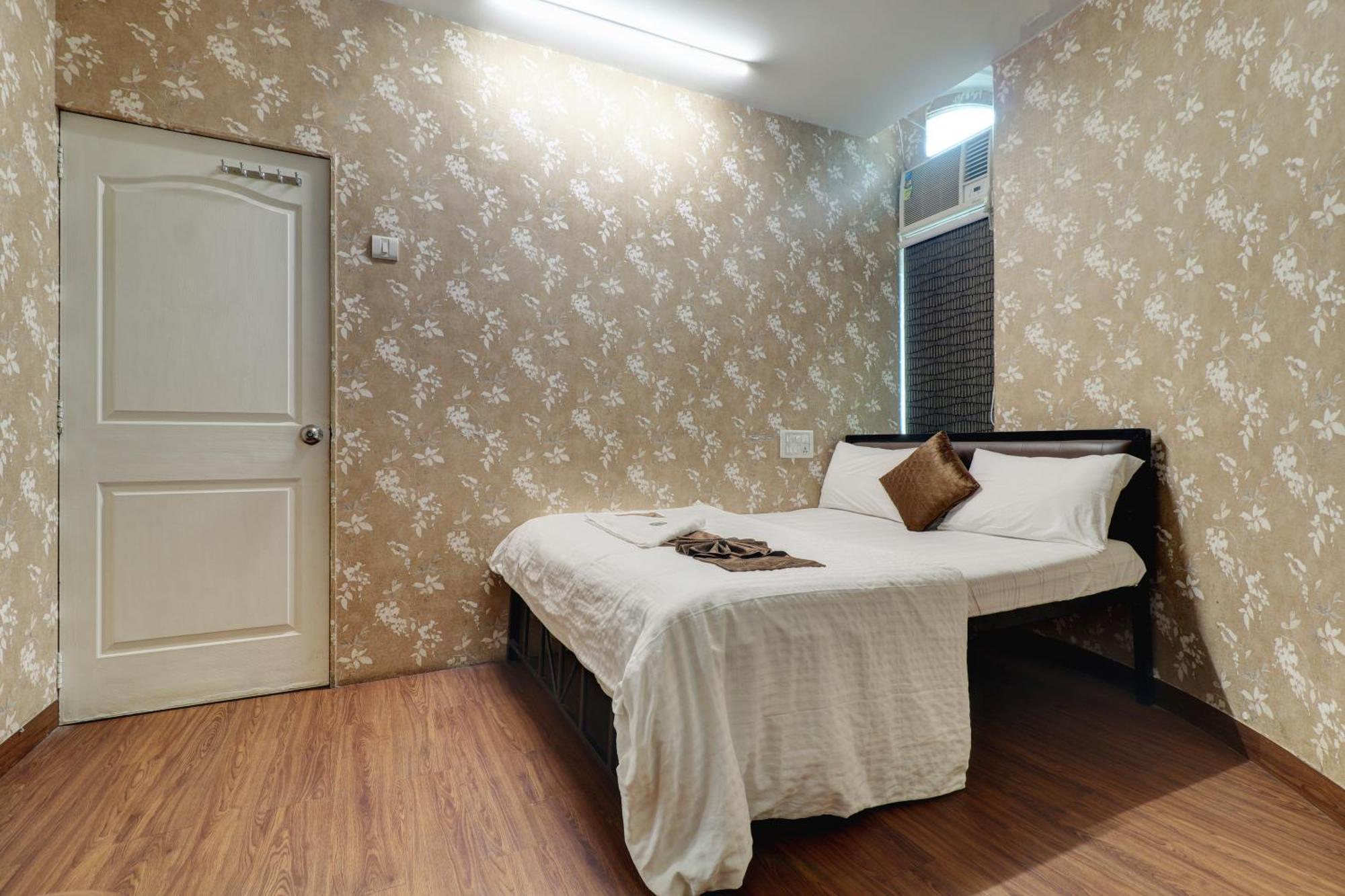 Hotel Shabana - Colaba Causeway Bombay Eksteriør billede